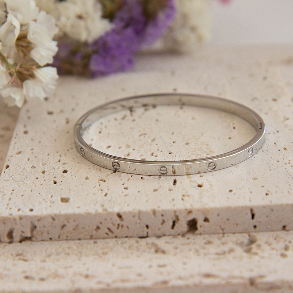 Chic Steel Cuff Bracelet - Image 3