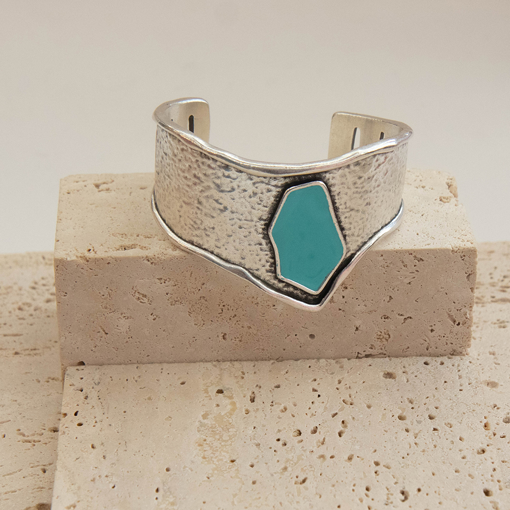 Noura Cuff Bracelet - Image 7
